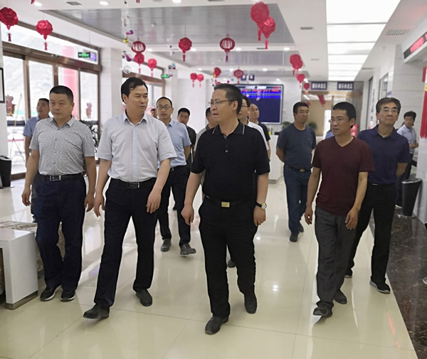 隴南市委常委、組織部部長楊郃調(diào)研指導(dǎo)市龍江城鄉(xiāng)發(fā)展集團(tuán)公司黨建工作