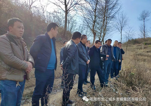 市龍江集團在文縣橋頭鎮(zhèn)安子坡村開展“解難題、辦實事、送溫暖”活動